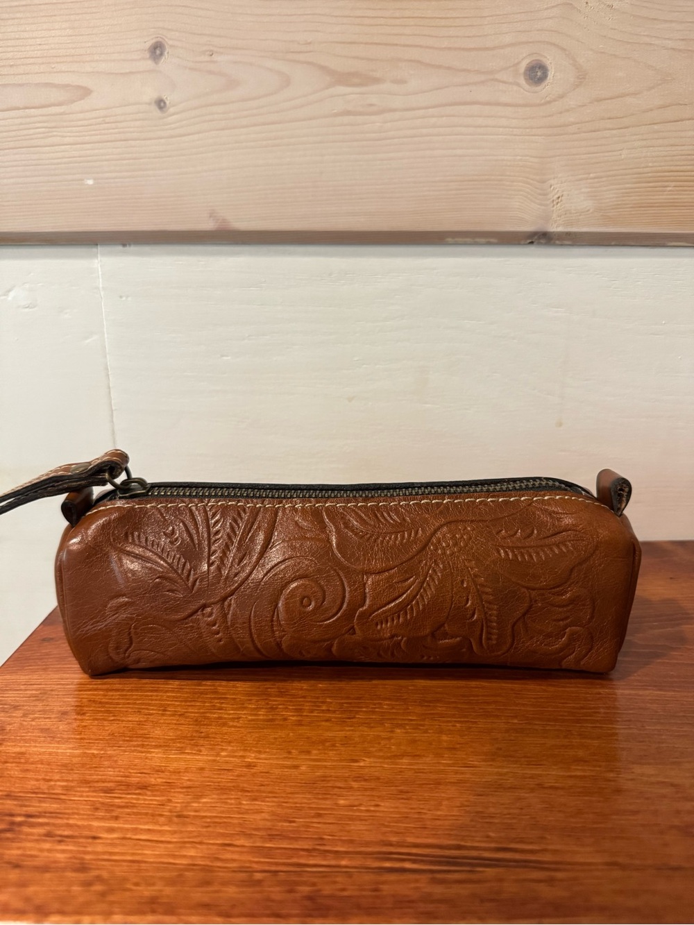 Patricia Nash Isla Oblong Tooled Florence Leather Case Pouch - Like New